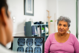 Neurólogo y paciente