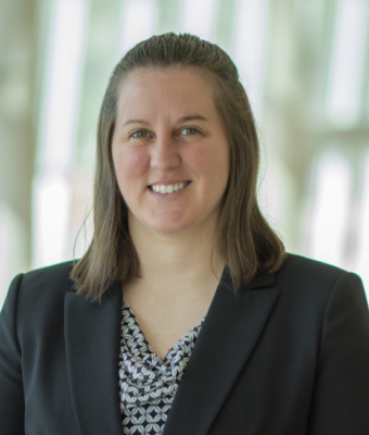 Kelly Stauch Headshot