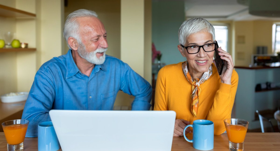 Couple on a computer