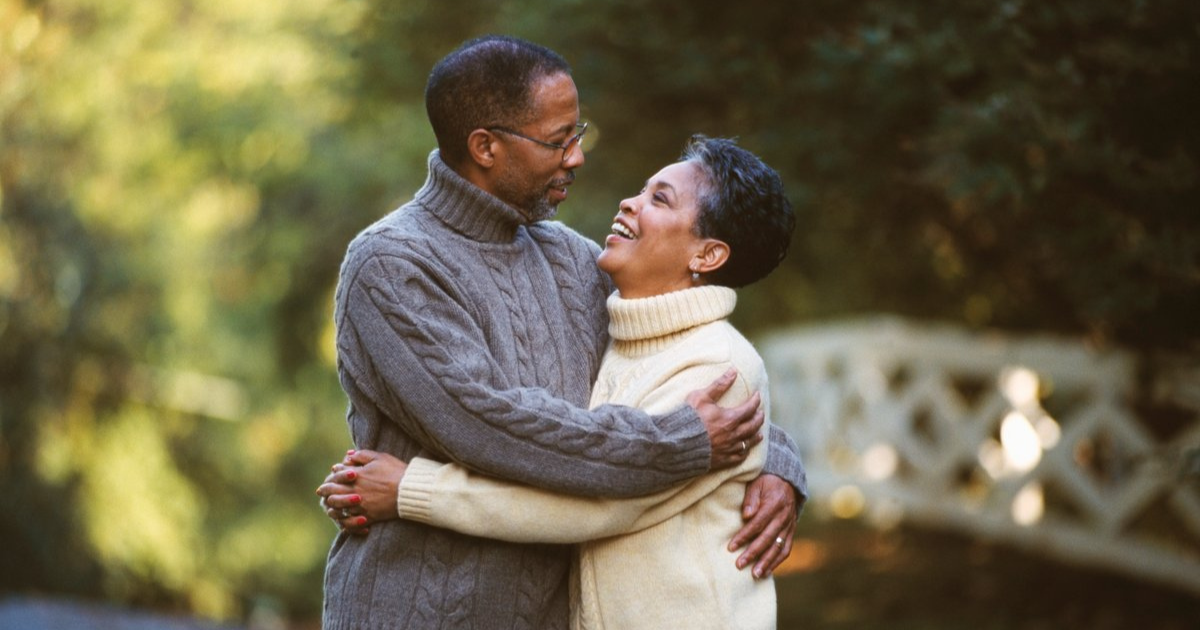 couple hugging outside